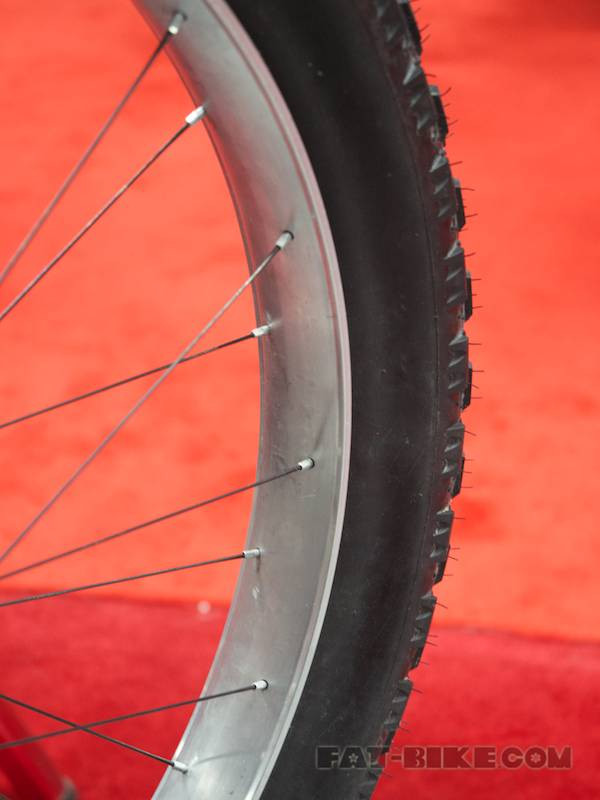 Stan's prototype tubeless fat-bike rim. Initial rims will be 52mm and this proto weighed in at 485g.