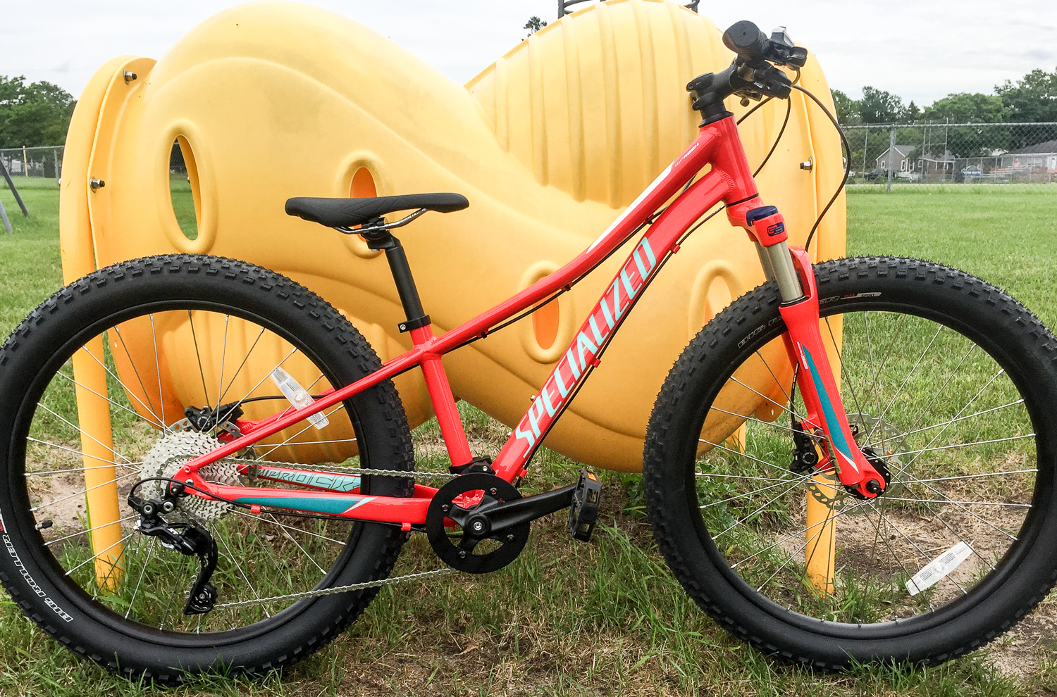 debat negeren Oxideren First Look – Specialized RipRock 24” Plus Bike by Andy Amstutz | FAT-BIKE .COM