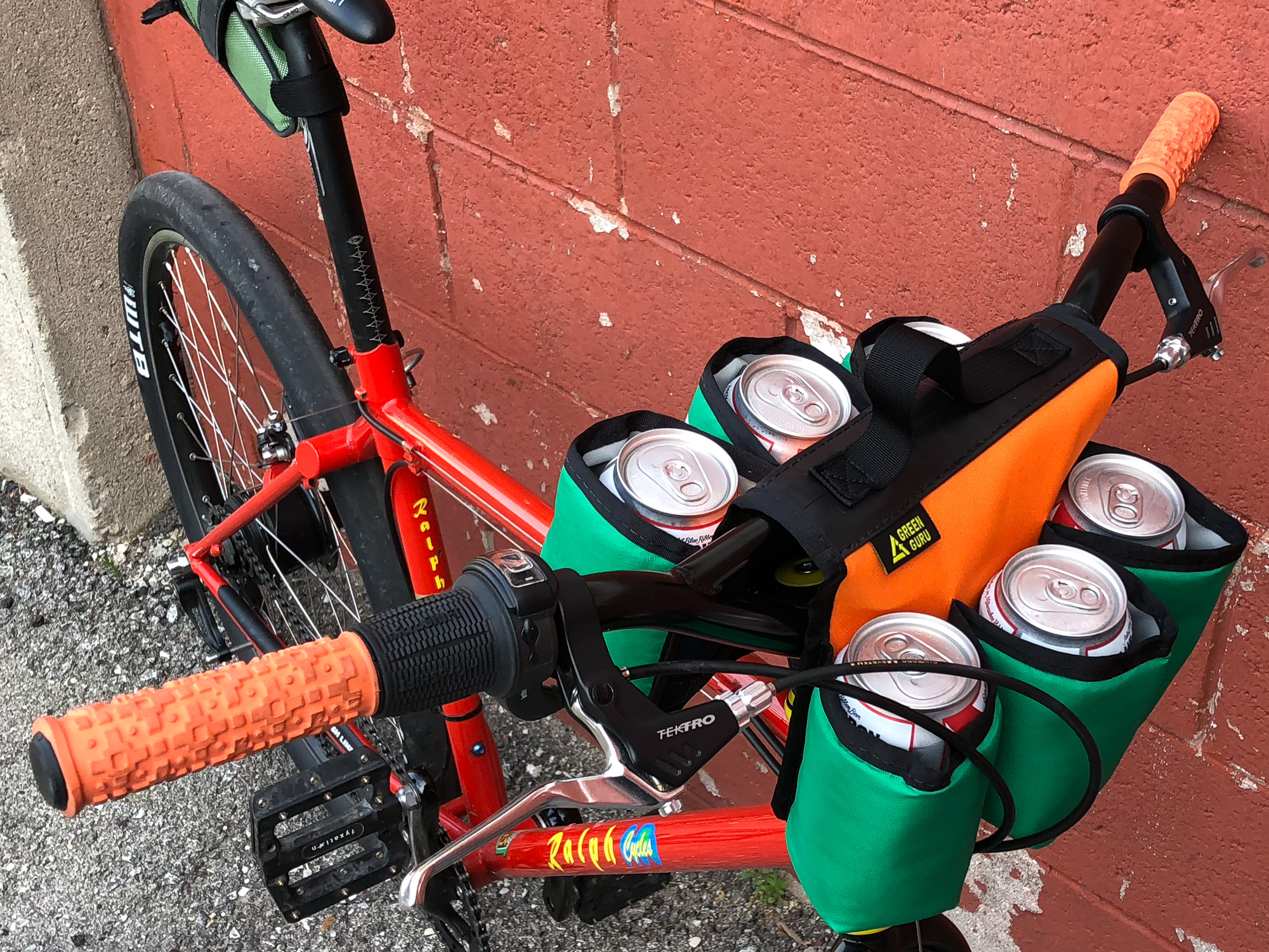 http://fat-bike.com/wp-content/uploads/2018/08/green-guru-Sixer-6-pack-inculated-top-tube-cooler.jpg