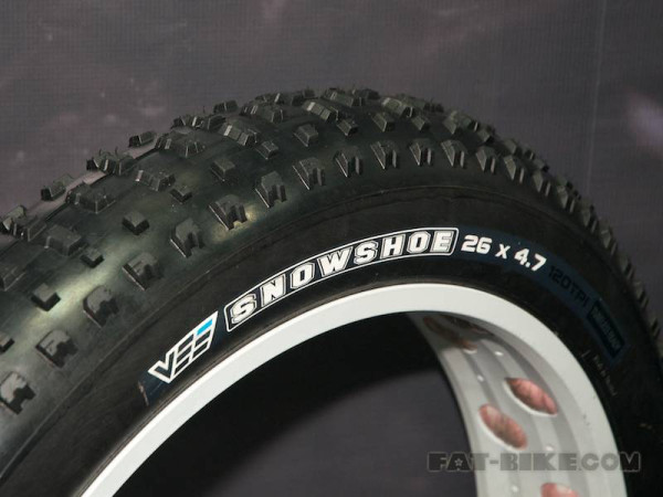 Vee Tire Co's Snowshoe is a new 4.7 x 26" fat-bike tire!