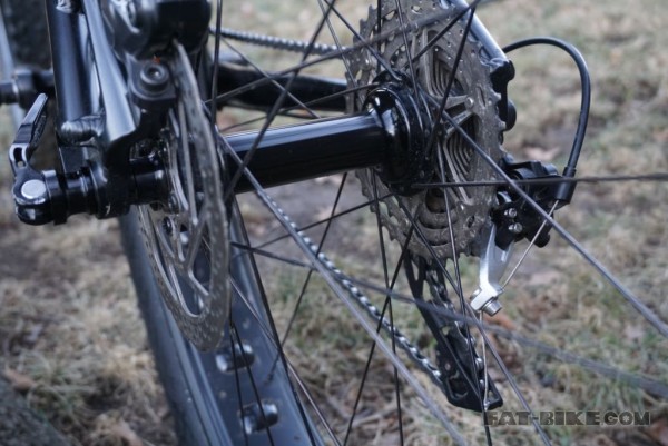 Despite online reports of durability issues from other Blizzard riders, the Wheeltech rear hub on our test bike has been bulletproof, and it rolls ultra-smooth too. Thumbs-up so far!