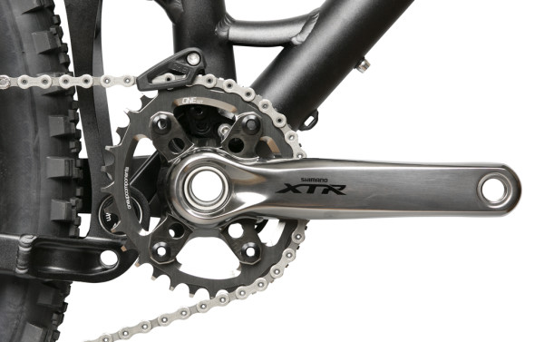 OneUp-Components-Chainguide-Front-Banshee-Spitfire-XTR-M9000-Cranks-Traction-Oval-Chainring-1024