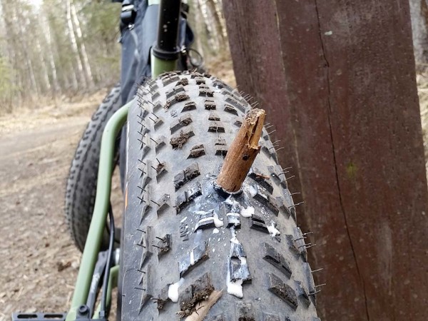 fat-bike-tire-puncture2